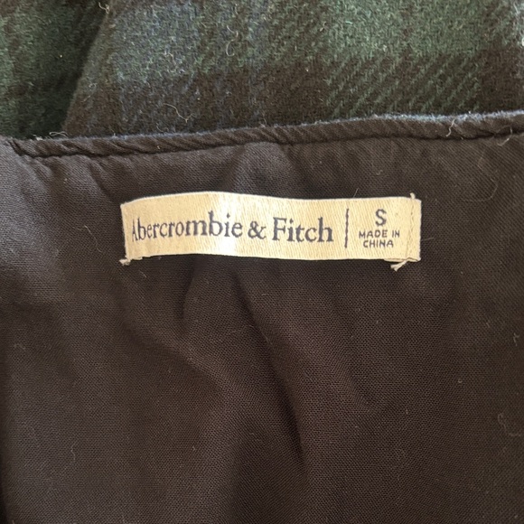 Abercrombie & Fitch Plaid Mini Skirt in Black and Green - Picture 3 of 3